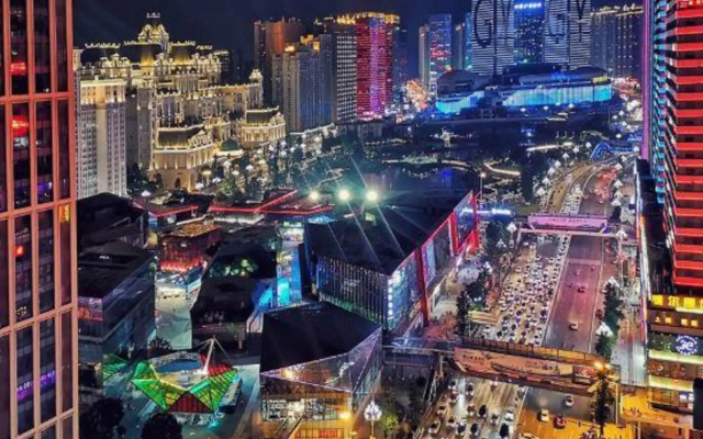 Elan Hotel (Guiyang Huaguoyuan Shopping Mall)