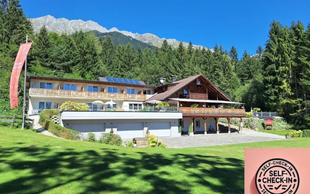 Sweet Cherry Boutique & Guesthouse Tyrol