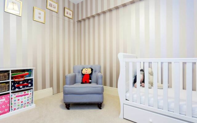 Veeve - Hyde Park Hideaway