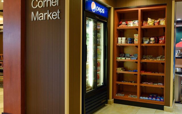 Fairfield Inn & Suites Hartford Airport