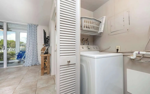 The Condor - Stay for 6