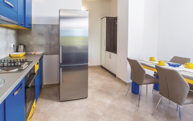 Nice Apartment in Makarska With 1 Bedrooms and Wifi