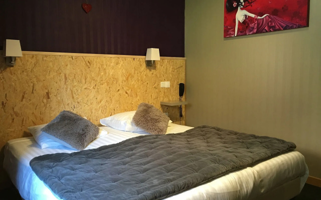 Au Cheval Blanc Hôtel et Restaurant