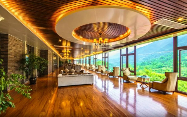 Howard Johnson Life Mountain View Chengdu