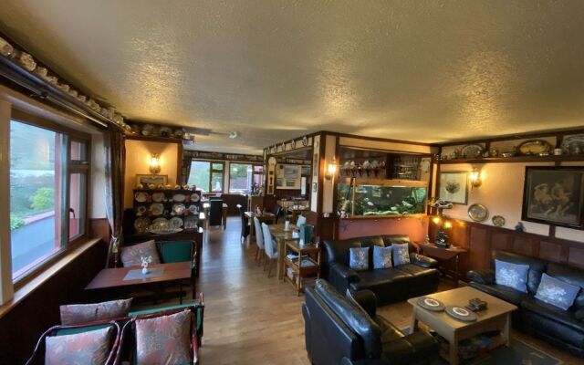 Kylemore Pass Hotel