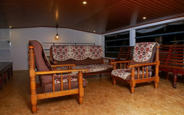 Sreekrishna Houseboat