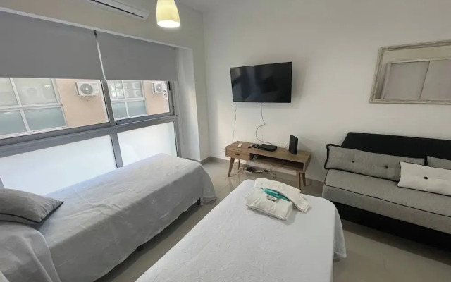 Studio In San Telmo- Paseo De La Cisterna- 529