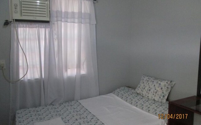 Oliveros Residence Bed and Breakfast