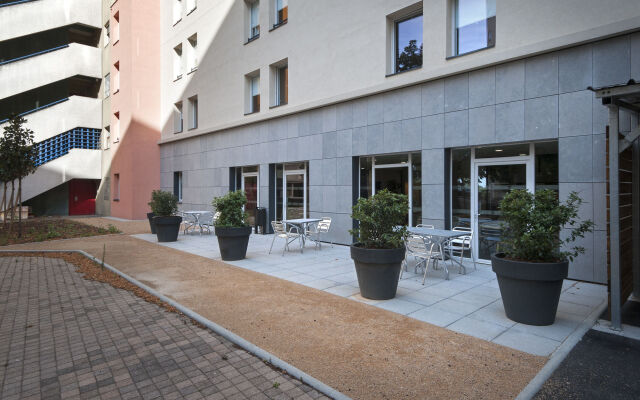 B&B HOTEL Lyon Caluire Cité Internationale