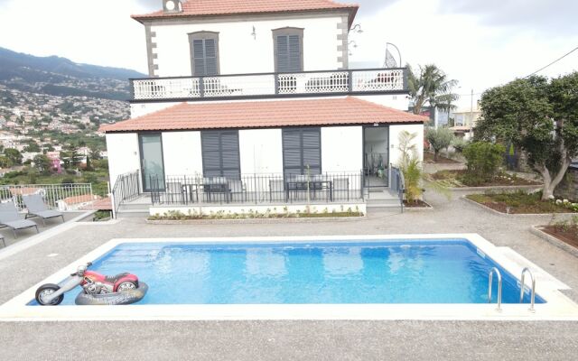 Sea and Sun 4 You - Villa Oliveira