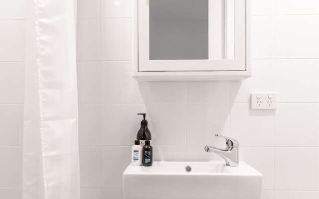 Good location apartment darling harbour