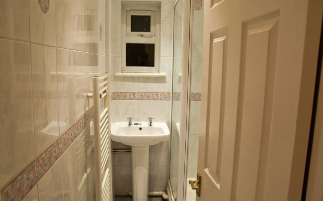Icon Hutton Apartment