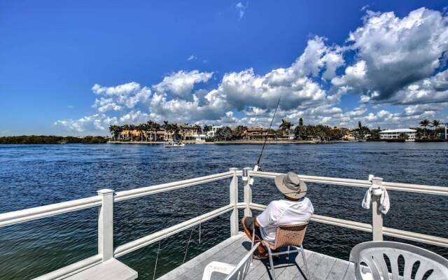 Bay Oaks C Second Floor