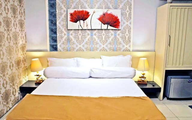 RedDoorz Near Ciputra World