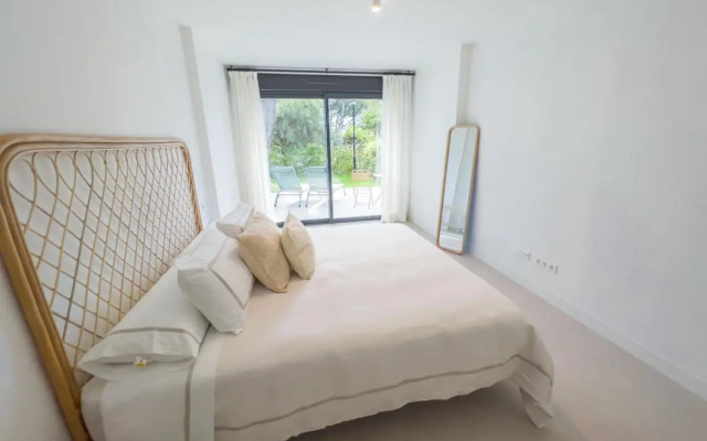 Ground Floor With Garden In The Golden Mile