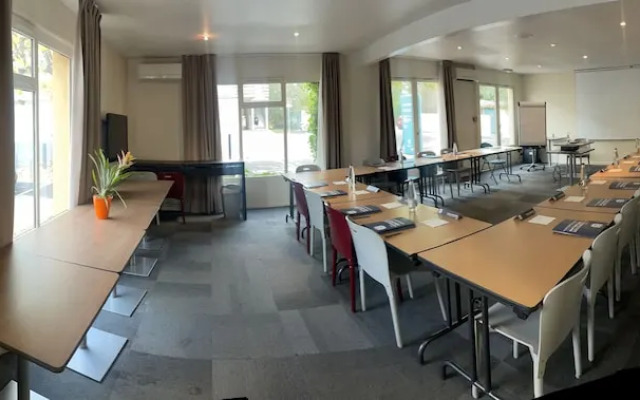 Hotel Restaurant Campanile Montpellier Ouest - Saint-Jean-De-Vedas