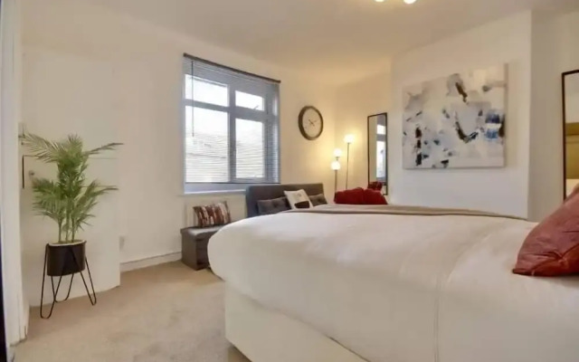 Modern Luxury Cozy Apartment