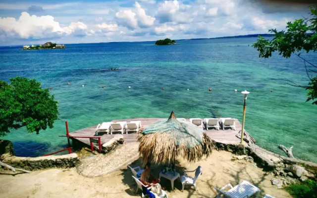 Isla del Pirata Hotel & Beach Club