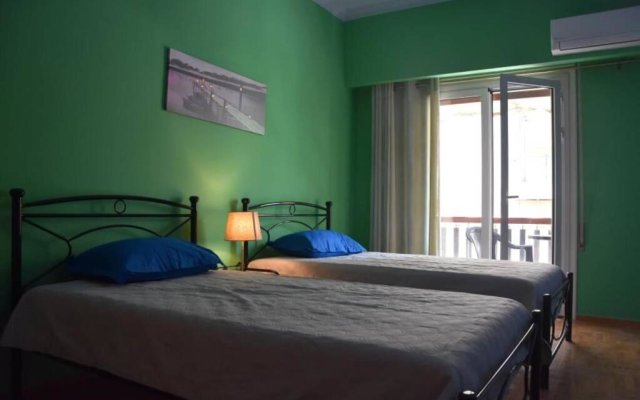Colourful Apartment in AthensCity 1min from Subway