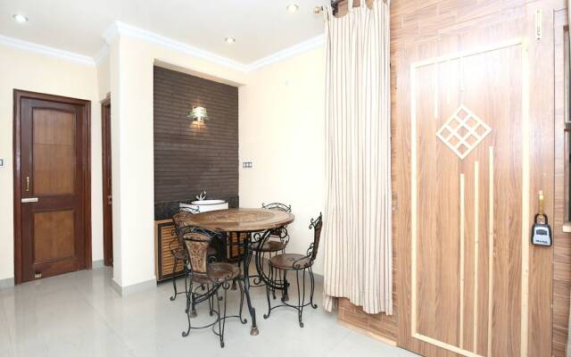 OYO 11905 Home Royal View Sec 6