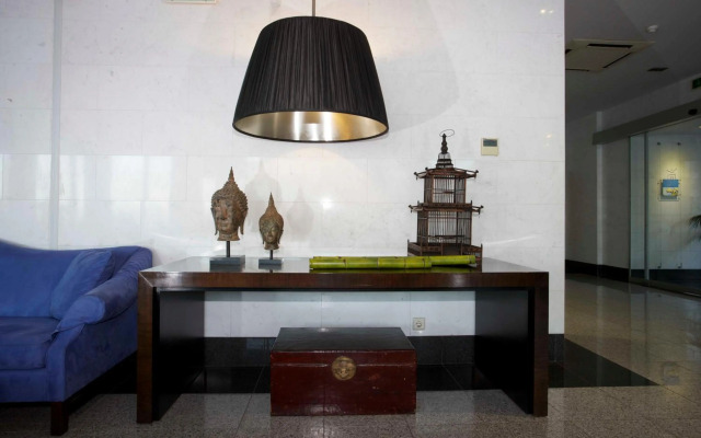Madeira Regency Cliff