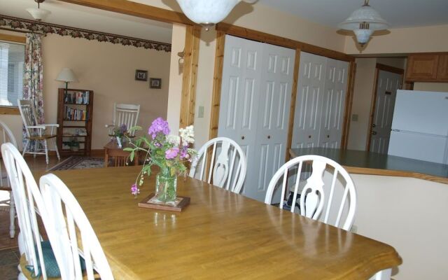 Yellowstone Basin Inn