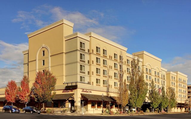 The Grand Hotel - Salem