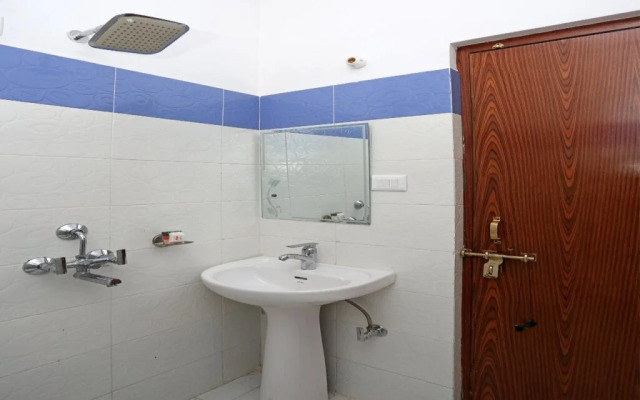 Hotel A R Inn 1 By OYO Rooms