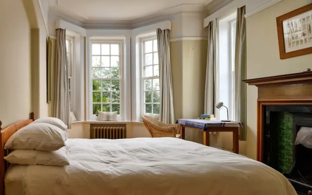 9 Bedroom Country House in Longtown, No Deposit