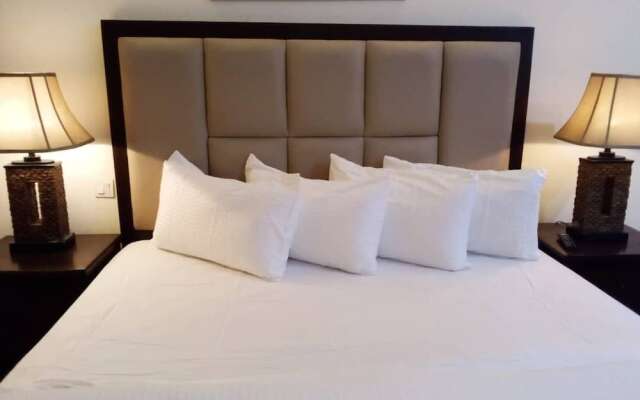 Dees Hotels Apartment & Suites