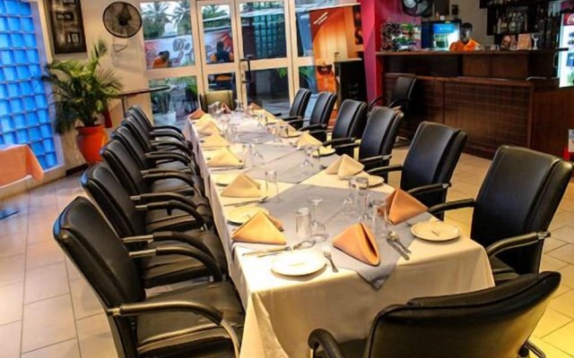 Maxlot Hotel