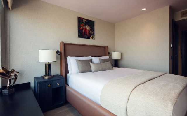 Zeno Suites Hotel