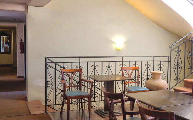 Domus Hotel