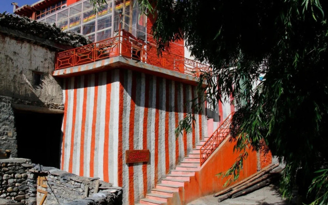 Red House Lodge