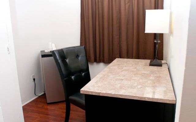 Travelodge by Wyndham Miami Biscayne Bay
