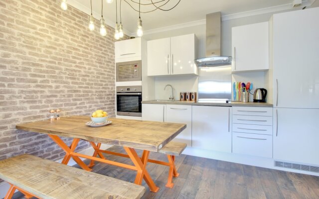 Urban Chic Central Brighton Apartment