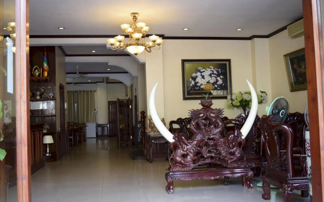 Charming Riverside Hotel