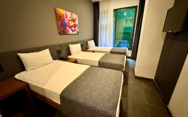 Wolf Of The City Hotel & Spa