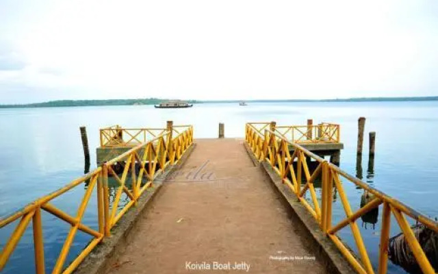 Roomys Nest Ashtamudi Homes