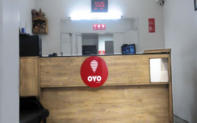 OYO 3061 Hotel De Pintu