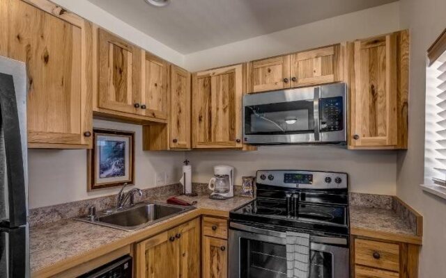 HiWay 40 Grill and Lodge