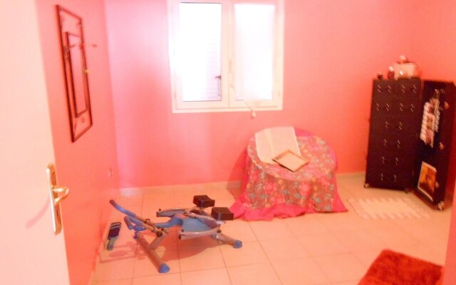 House with 8 Bedrooms in Villeurbanne, with Wifi