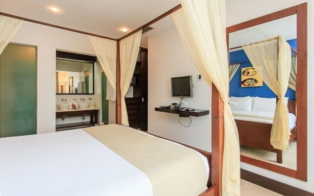 Pueblito Escondido by Playa Moments