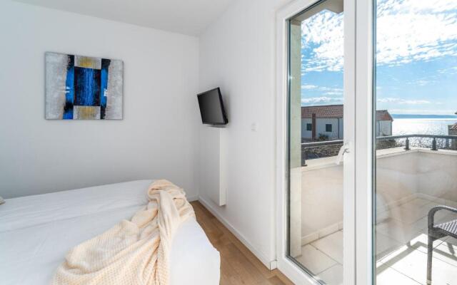 Luxury Villa Lucas with heated pool, whirlpool, sauna, 14 pax