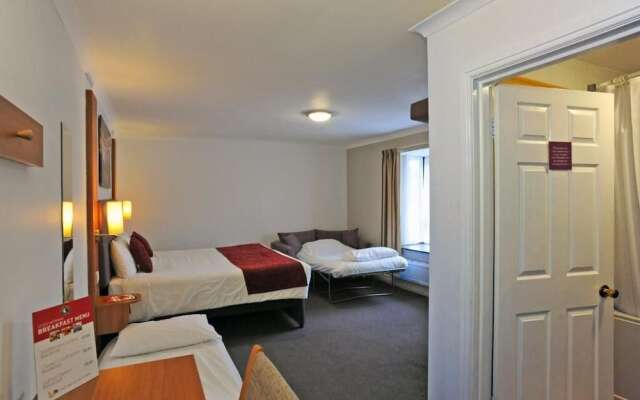 Wheatsheaf Hotel By Greene King Inns