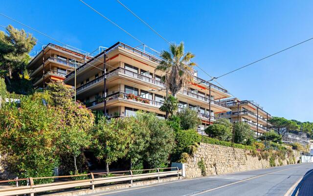 La Brise C B2 by Wonderful Italy