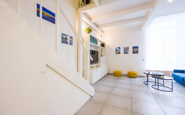 Quartieri Spagnoli Modern Flat by Wonderful Italy