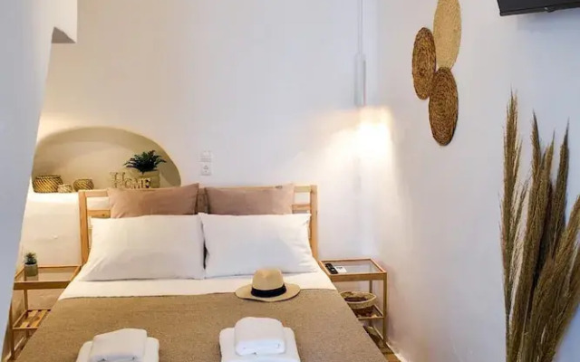 Whitelist Studio 1 in Mykonos Town
