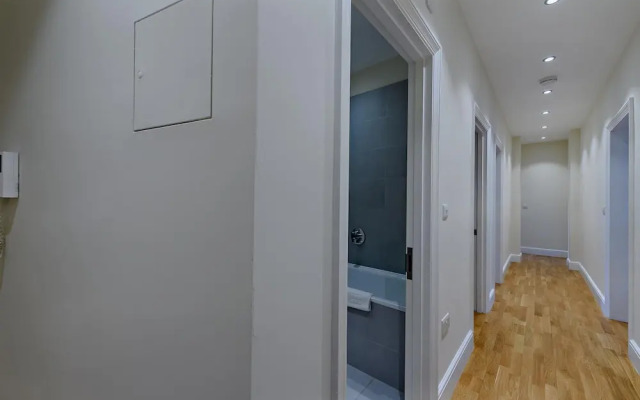 Spacious 3 Bedroom Apartment in Hammersmith