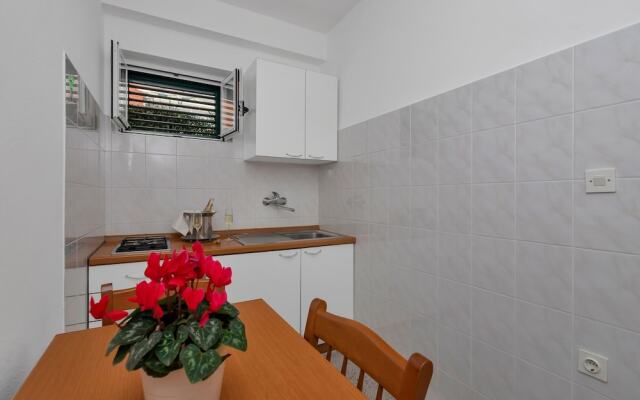 Apartments Čobrnić